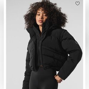 ALO YOGA GLACIER PUFFER IN BLACK